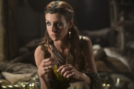 Vikings-Jessalyn-Gilsig-Siggy-600x399