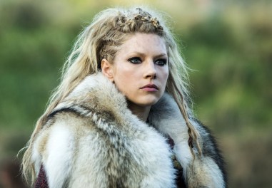 Vikings-Katheryn-Winnick-as-Lagertha-13